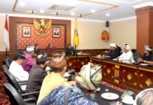Bertemu Bendesa Adat, Koster Sampaikan Komitmen Penguatan Desa Pakraman