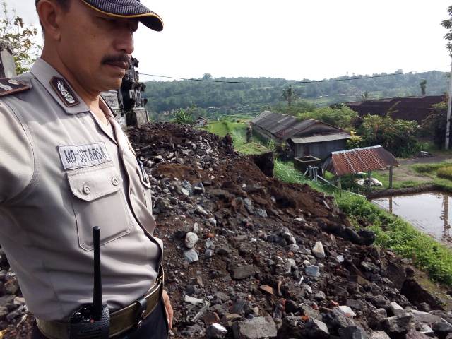 Akibat Hujan, Dua Kecamatan di Tabanan Alami Bencana Longsor