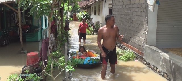 Hujan Deras, Banjir Rendam Ratusan Rumah Warga Pengambengan