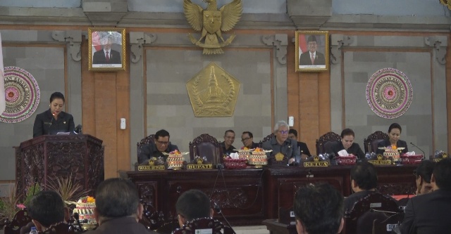 Bupati Eka Sampaikan Pidato Pengantar Terhadap 4 Ranperda