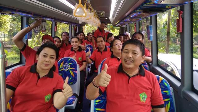 Pemkab Jembrana Terima Bantuan Bus Sekolah dari Kemenhub RI
