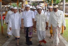 Wagub Cok Ace Hadiri Karya Agung Mamungkah di Pura Dasar Bhuwana Gelgel