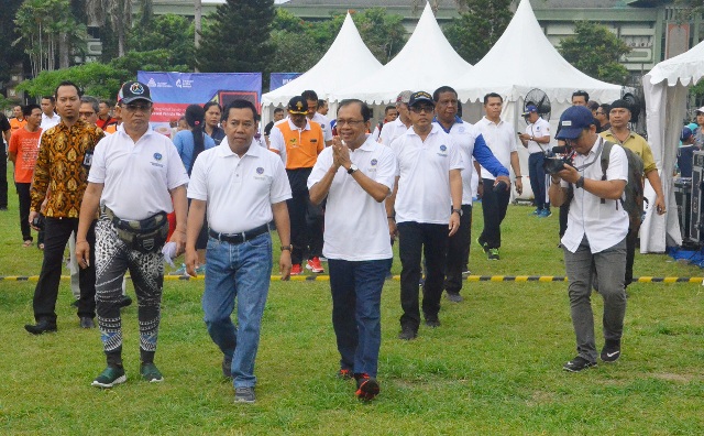 Hari Raya, Gubernur Koster Ajak Masyarakat Utamakan Keselamatan di Jalan