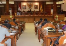 Lestarikan Alam dan Budaya Bali, Gubernur Koster Sampaikan Raperda Tentang Kontribusi Wisatawan