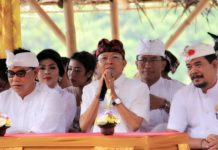 Gubernur Koster Ajak Masyarakat Dukung Program Nangun Sat Kethi Loka Bali