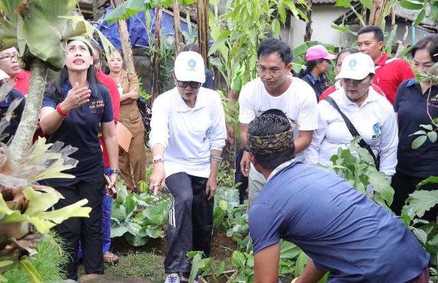 Ny. Putri Koster Ingin Natah Bali Ditanami Tanaman Sayur dan Obat-Obatan untuk Kebutuhan