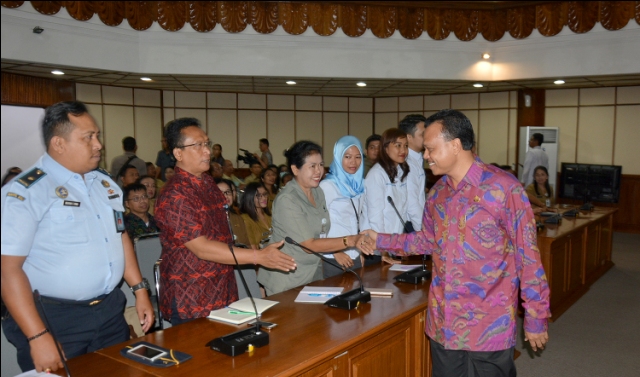 Pemprov Bali Sosialisasikan Etika Berbusana Adat Bali ke Kantor