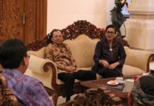 Gubernur Koster Dukung Pelestarian Bahasa Bali Melalui Teknologi Digital “BASAbali Wiki”
