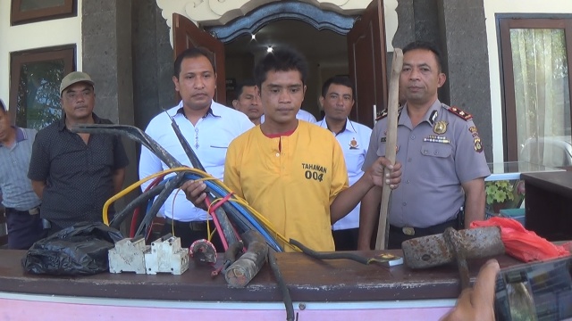 Polisi Tangkap Nelayan Curi Kabel Listrik PLN di Jembrana