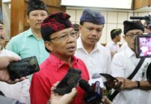 Gubernur Koster Akan Beri Sanksi Bagi Industri Pariwisata Tak Serap Produk Pertanian Lokal Gubernur Koster