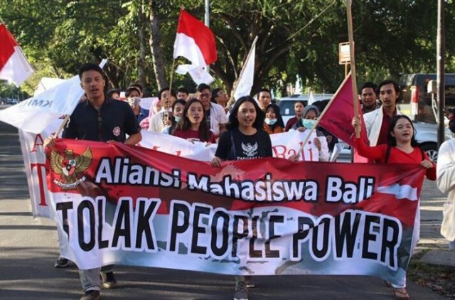 Aliansi Mahasiswa di Bali Tolak People Power