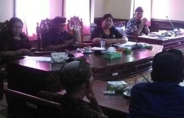 DPRD Tabanan Sepakat Kurangi Tunjangan Perumahan dan Transportasi