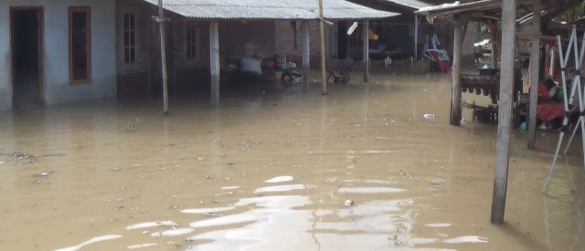 Sungai Ijogading Meluap, Puluhan Rumah di Jembrana Terendam Banjir