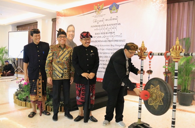 Wagub Cok Ace Dorong Pelaku Koperasi dan UKM Tingkatkan SDM