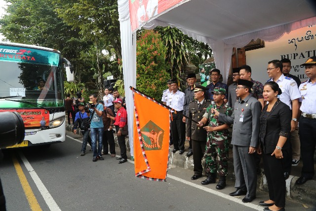 Pemkab Tabanan Lepas 475 Pemudik Gunakan 11 Bus