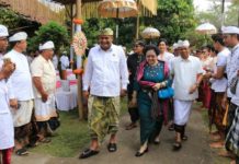 Gubernur Koster Dampingi Megawati Hadiri Pediksan Penglingsir Puri Gianyar