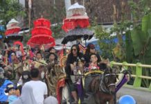 Pawai Dokar Hias Meriahkan HUT Ke–124 Kota Negara
