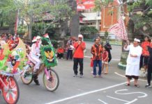 Meriahkan HUT Kota Negara, Ratusan Siswa Ikuti Pawai Sepeda Hias
