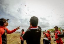 Ratusan Layangan Hiasi Langit Pengambengan