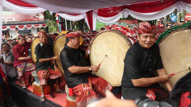 Acara Pemungkas HUT Kota Negara ke 124, Pawai Budaya Libatkan 3.000 Seniman