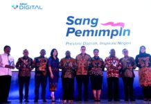 Bupati Eka Dianugerahi Penghargaan Sang Pemimpin