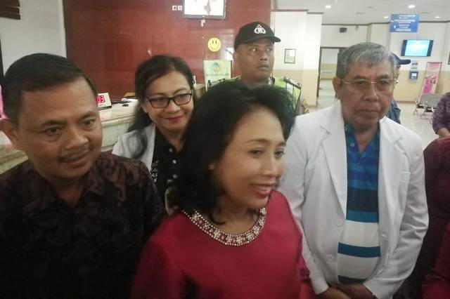 Menteri PPPA Jenguk Balita Korban Kekerasan di RSUP Sanglah