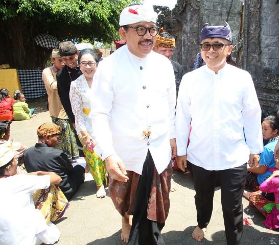 Pujawali Pura Giri Mulya Raung, Wagub Cok Ace Ajak Umat Tingkatkan Toleransi Antar Umat Beragama