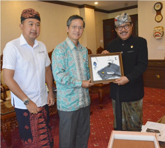 Terima Dubes Vietnam, Wagub Cok Ace Harap Hubungan Bali dan Vietnam Makin Erat