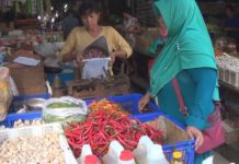 Pasokan Berkurang, Harga Berbagai Jenis Cabai di Pasar Tradisional Jembrana Melonjak