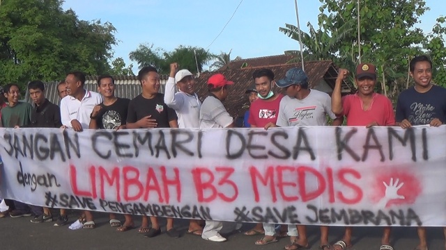 Warga Tolak Pembangunan Pabrik Limbah Medis di Pengambengan