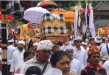 Ngelawang Petapakan Amunduk Taro, Tradisi Memohon Berkah Bagi Seluruh Warga