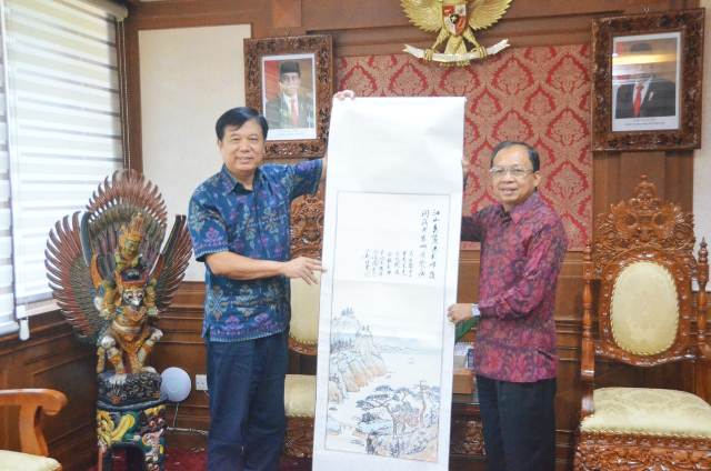 Akhiri  Masa Tugas Sebagai Konjen China di Bali, Guo Haodong Pamit Kepada Gubernur Koster