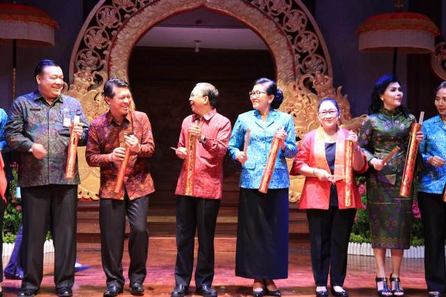 Ny. Putri Koster, Program PKK Mewujudkan Keluarga yang Sehat Bahagia Lahir Bathin