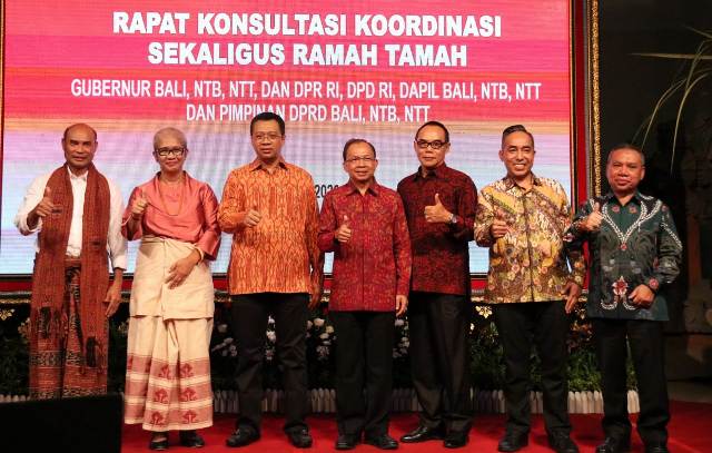 Ramah Tamah Gubernur Bali dengan Gubernur Nusa Tenggara Barat (NTB), Gubernur Nusa Tenggara Timur (NTT), Anggota DPR RI, DPD RI Dapil Bali, Pimpinan DPRD Provinsi Bali, NTB, NTT, di Gedung Kerta Sabha, Rumah Jabatan Gubernur Bali, Selasa (3/3/2020) malam.