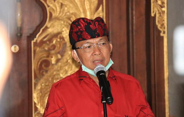 Percepat Penanganan COVID-19, Gubernur Koster Rapatkan Barisan dengan Bupati/Walikota