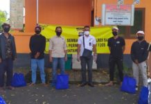 Ringankan Beban, Polres Bangli Bantu Sembako kepada Pemandu Wisata di Kintamani