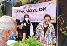 Warung Kaget Ramah Keluarga, Ny. Putri Koster Salurkan Paket Sembako