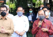 Bertemu Menparekraf, Gubernur Koster Tegaskan Bali Belum Buka untuk Wisatawan Internasional