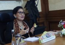 Ny.Suastini Putri Koster Mengajak Seniman dan Budayawan Berkarya di Tengah Pandemi COVID-19