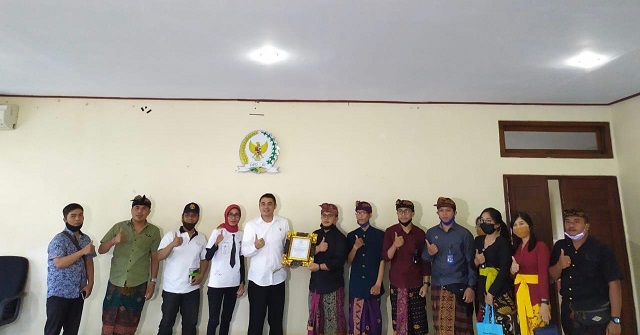 Implementasi Arti Demokrasi di Lingkungan SMK Penerbangan Cakra Nusantara