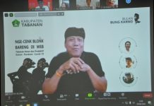 Nge-Ceng Blonk Bareng di Web