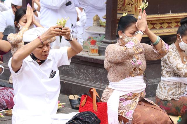 Jelang Penerapan Protokol Tatanan Kehidupan Normal Baru, Pemprov Bali Gelar Upacara Yadnya Pamahayu Jagat di Pura Besakih