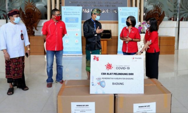 Pemkab Badung Terima Bantuan 100 Set APD dari Telkomsel