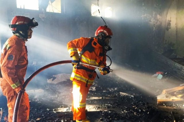 Kantor Dinas Kesehatan Sulsel Terbakar