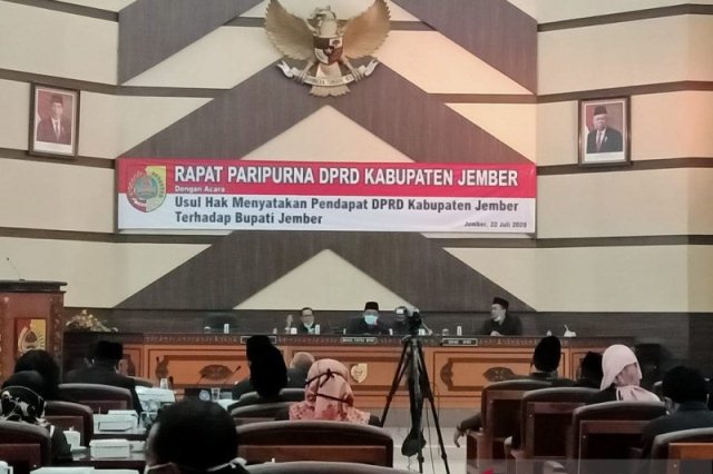 Bupati Jember  Faida Tidak Hadiri Paripurna Hak Menyatakan Pendapat DPRD