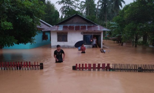 Banjir Bandang Hanyutkan Puluhan Rumah Warga di Bolaang Mongondow Selatan