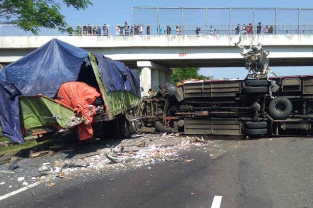 Kecelakaan Maut di Tol Cipali Empat Korban Tewas