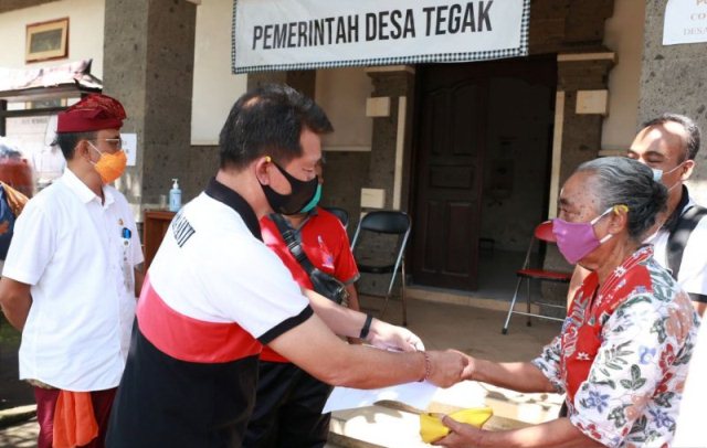 Bupati Klungkung Tarik Kembali BLT yang Salah Sasaran