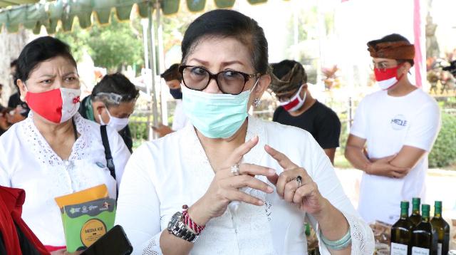 Ny. Putri Koster : Pasar Gotong Royong Wujud Kepedulian Pemerintah Bantu UMKM dan IKM Hingga Petani