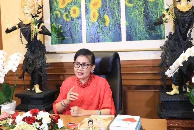 Ny. Putri Koster Minta PKK Desa Secara Masif Edukasi Keluarga dan Lingkungan dalam Pencegahan COVID-19